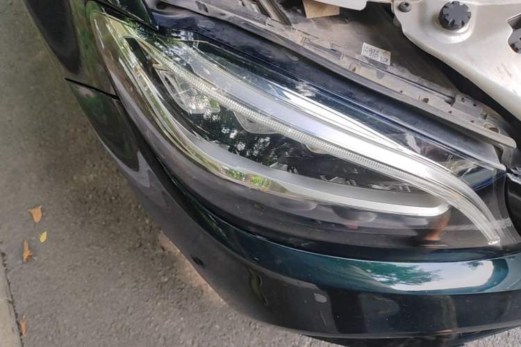 Used Mercedes-Benz C-Class 2020 C 260 Sport Edition Right Front Headlight