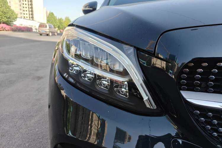 Used Mercedes-Benz C-Class 2020 Restyled C 260 L Sport Edition Right Front Headlight