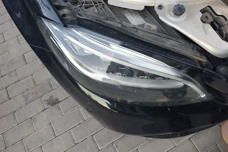 Used Mercedes-Benz C-Class 2020 Restyled C 260 L Sport Edition Right Front Headlight