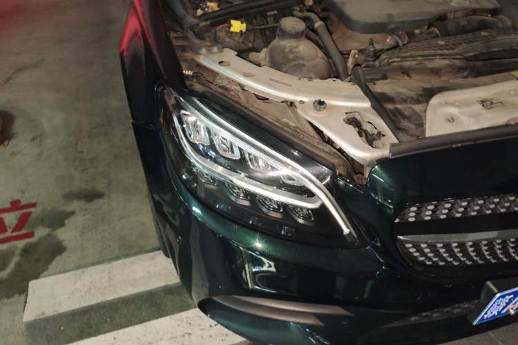 Used Mercedes-Benz C-Class 2020 Restyled C 260 Sport Edition Right Front Headlight