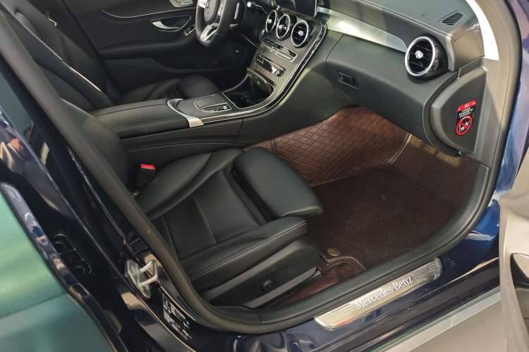 Used Mercedes-Benz C-Class 2020 C 260 L Sport Edition Right Front Seat