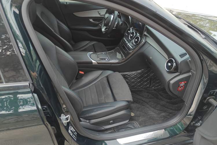 Used Mercedes-Benz C-Class 2020 C 260 Sport Edition Right Front Seat