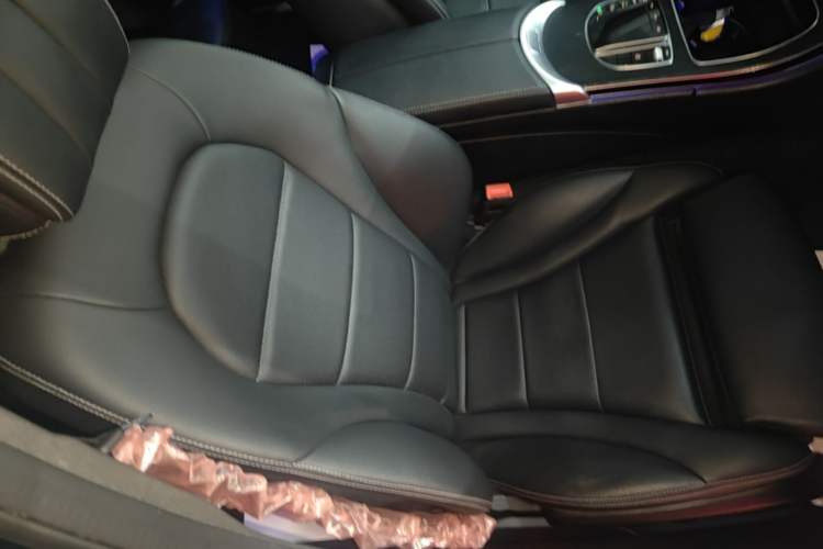 Used Mercedes-Benz C-Class 2020 Restyled C 200 L Fashion Edition Sport Version Right Front Seat