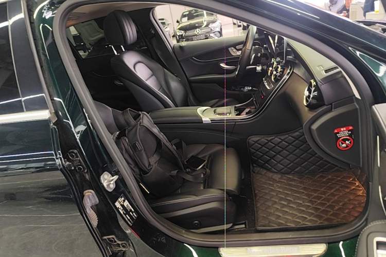 Used Mercedes-Benz C-Class 2020 Restyled C 260 L Sport Edition Right Front Seat