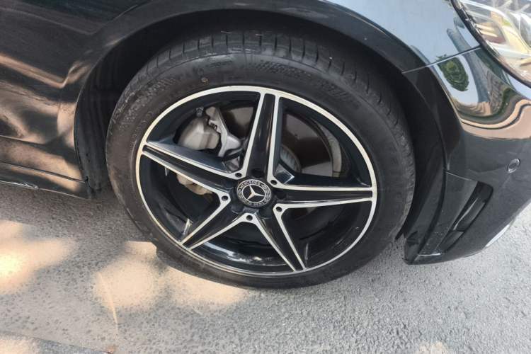 Used Mercedes-Benz C-Class 2020 Restyled C 260 Sport Edition Right Front Wheel Hub