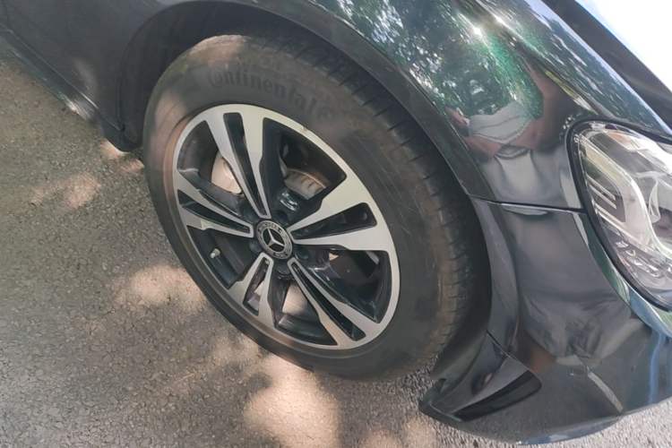 Used Mercedes-Benz C-Class 2020 C 260 Sport Edition Right Front Wheel Hub