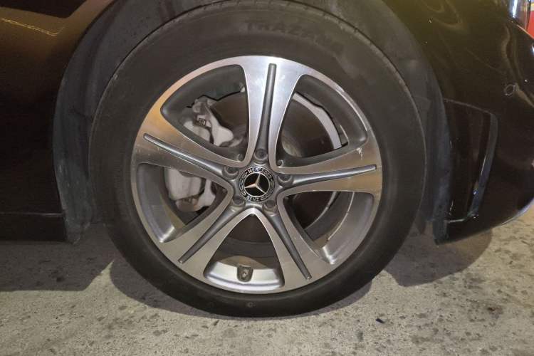 Used Mercedes-Benz C-Class 2020 C 260 L Sport Edition Right Front Wheel Hub