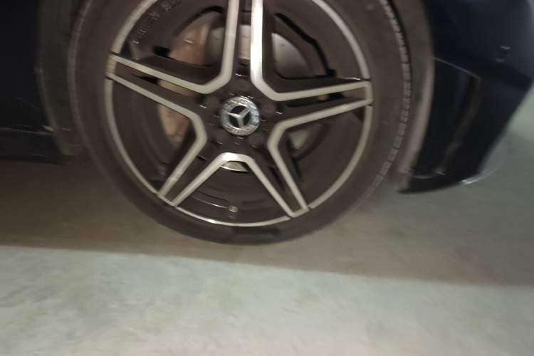 Used Mercedes-Benz C-Class 2020 C 260 Coupe Right Front Wheel Hub