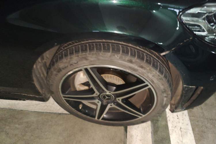 Used Mercedes-Benz C-Class 2020 Restyled C 260 Sport Edition Right Front Wheel Hub