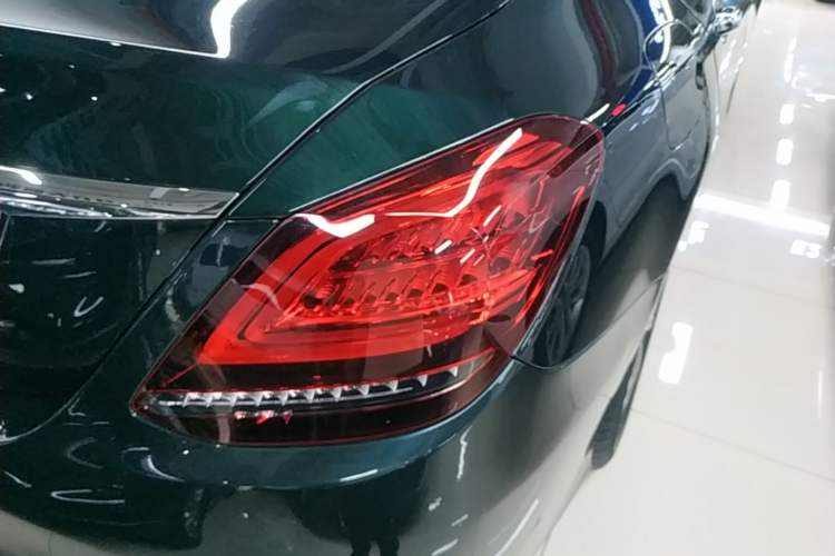 Used Mercedes-Benz C-Class 2020 C 200 L Fashion Edition Sport Version Right Rear Taillight