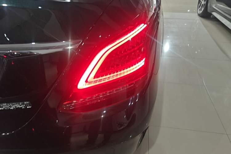 Used Mercedes-Benz C-Class 2020 Restyled C 200 L Fashion Edition Sport Version Right Rear Taillight