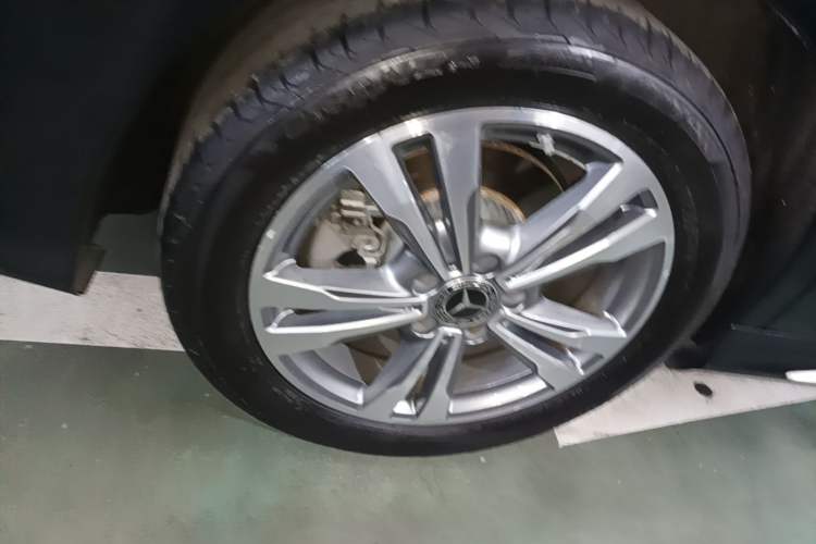 Used Mercedes-Benz C-Class 2020 C 200 L Fashion Edition Sport Version Right Rear Wheel Hub