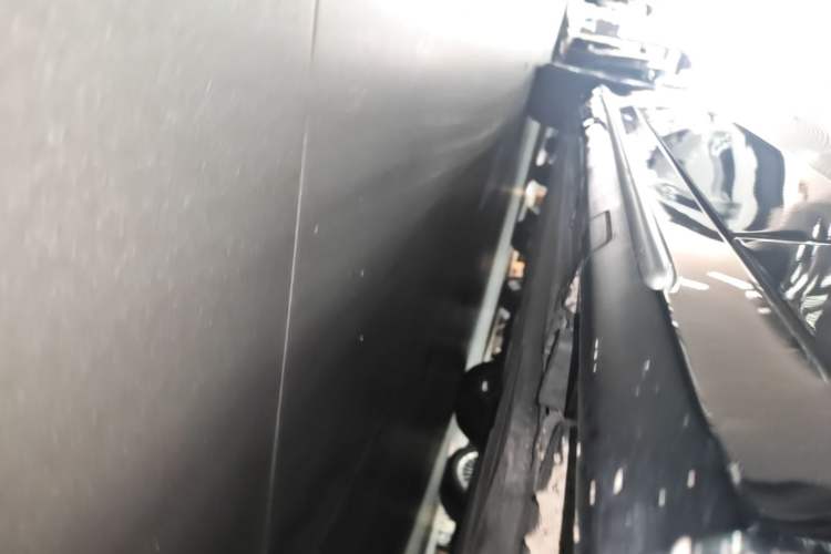 Used Mercedes-Benz C-Class 2020 Restyled C 260 L Sport Edition Right Side Sill