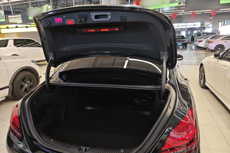 Used Mercedes-Benz C-Class 2020 Restyled C 260 L Sport Edition Trunk