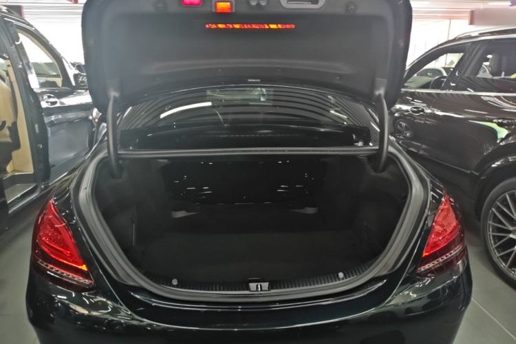 Used Mercedes-Benz C-Class 2020 Restyled C 260 L Sport Edition Trunk