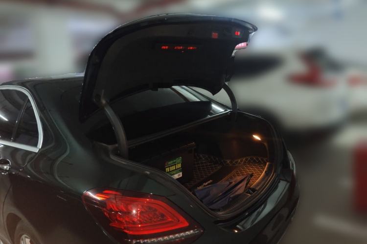 Used Mercedes-Benz C-Class 2020 Restyled C 200 L Fashion Edition Sport Version Trunk