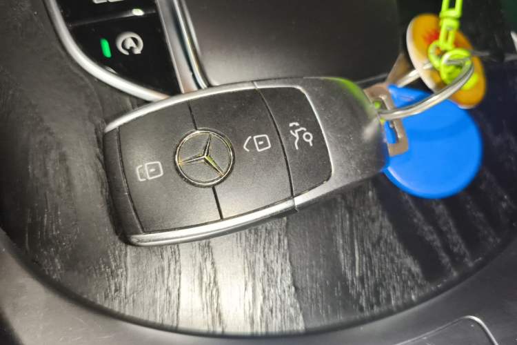 Used Mercedes-Benz C-Class 2020 Restyled C 260 L Sport Edition Vehicle Key