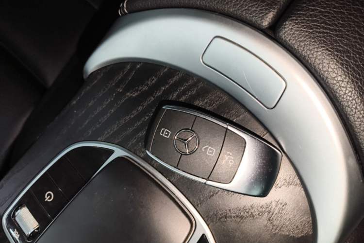 Used Mercedes-Benz C-Class 2020 Restyled C 200 L Fashion Edition Sport Version Vehicle Key