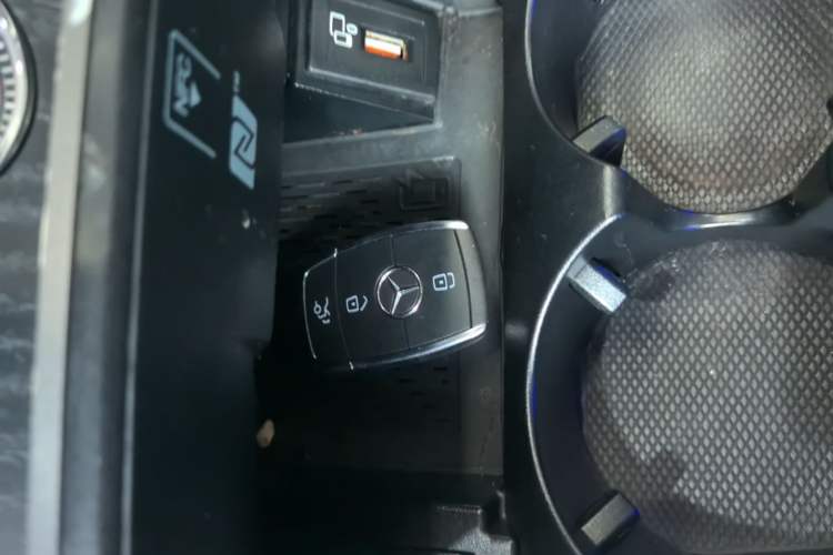 Used Mercedes-Benz C-Class 2020 Restyled C 260 L Sport Edition Vehicle Key