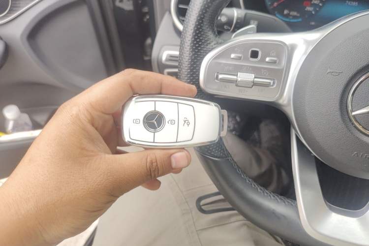 Used Mercedes-Benz C-Class 2020 Restyled C 260 L Sport Edition Vehicle Key