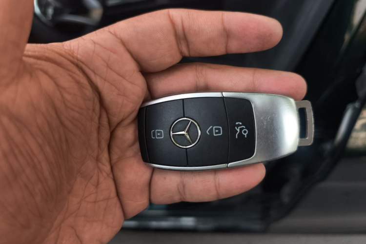 Used Mercedes-Benz C-Class 2020 Restyled C 260 Sport Edition Vehicle Key