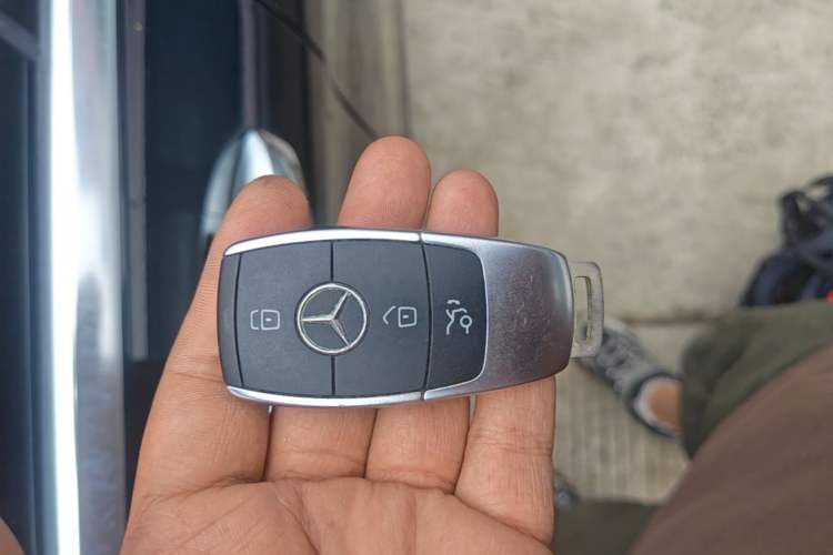 Used Mercedes-Benz C-Class 2020 Restyled C 260 L Sport Edition Vehicle Key