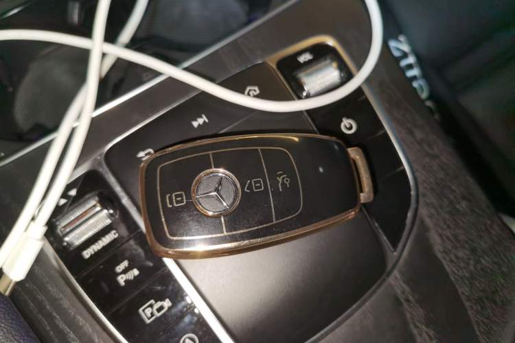 Used Mercedes-Benz C-Class 2020 Restyled C 260 L Sport Edition Vehicle Key