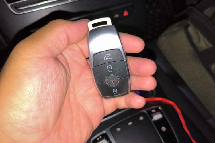 Used Mercedes-Benz C-Class 2020 Restyled C 260 L Sport Edition Vehicle Key