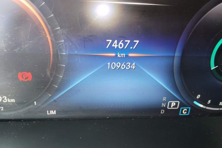 Used Mercedes-Benz C-Class 2020 C 260 L Sport Edition Odometer Close Up