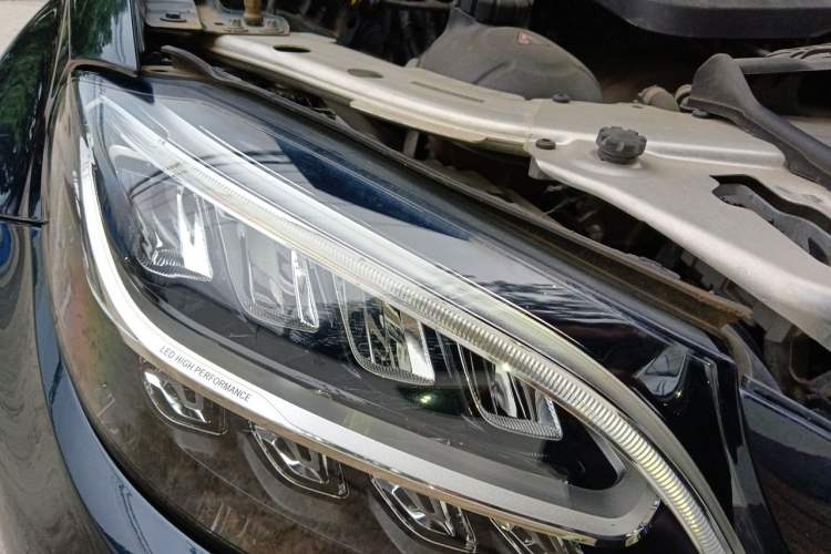 Used Mercedes-Benz C-Class 2020 C 200 L Fashion Edition Sport Version Right Front Headlight