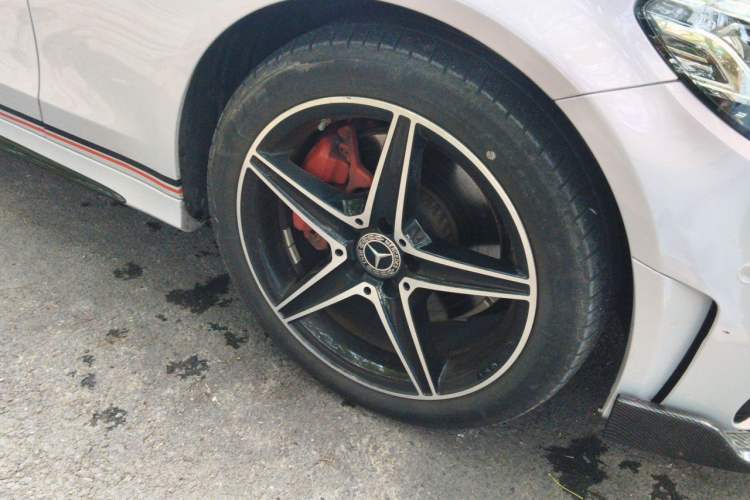 Used Mercedes-Benz C-Class 2020 Restyled C 260 Sport Edition Right Front Wheel Hub