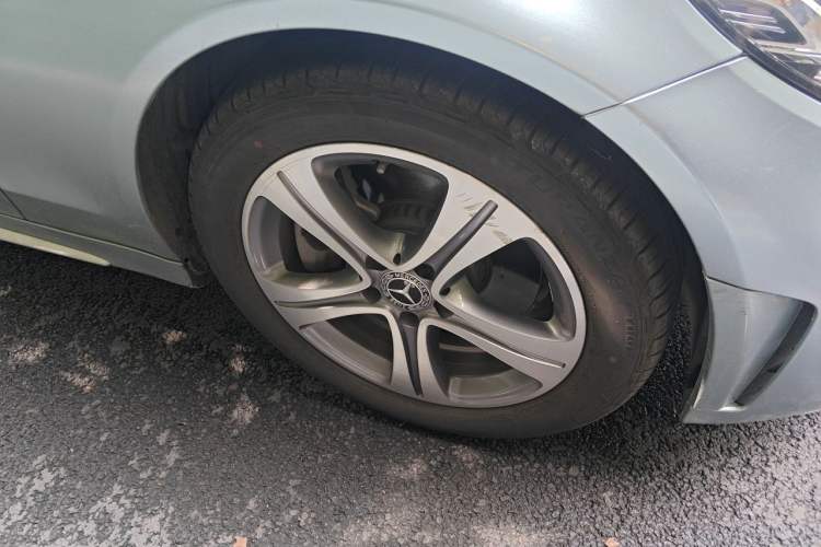 Used Mercedes-Benz C-Class 2020 C 260 L Sport Edition Right Front Wheel Hub
