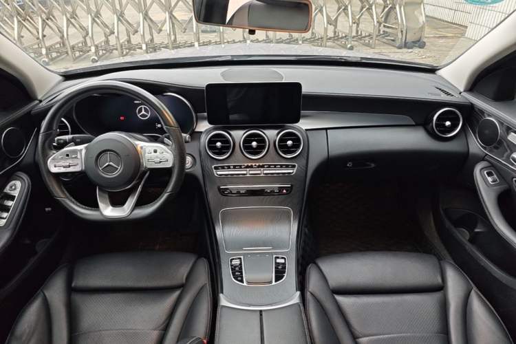 Used Mercedes-Benz C-Class 2020 C 260 L Sport Edition Center Console