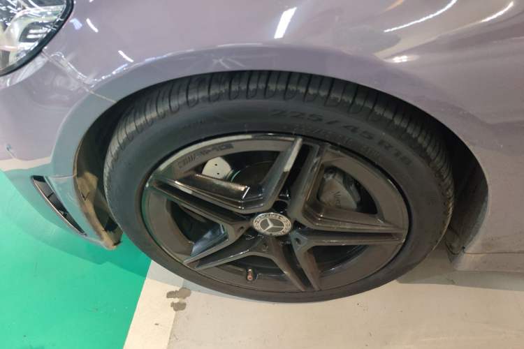 Used Mercedes-Benz C-Class 2020 C 260 Coupe Left Front Wheel Hub