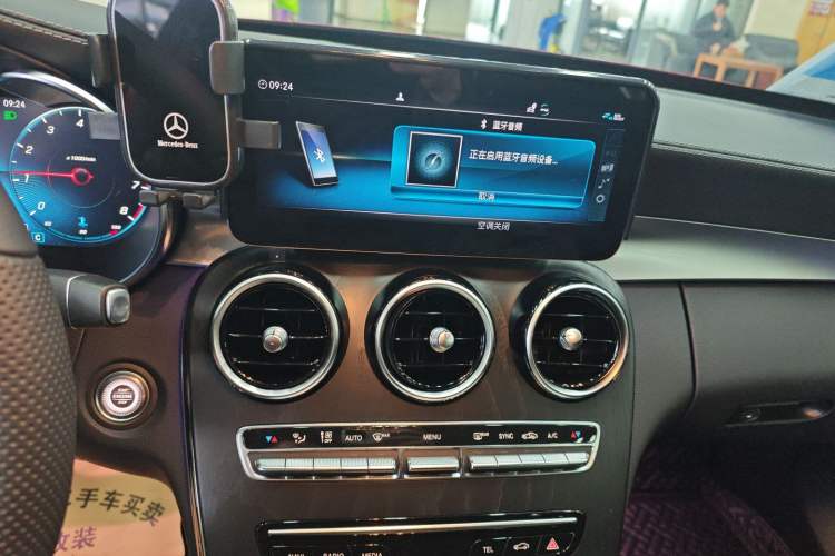 Used Mercedes-Benz C-Class 2020 Restyled C 200 L Fashion Edition Sport Version Audio And AC Panel