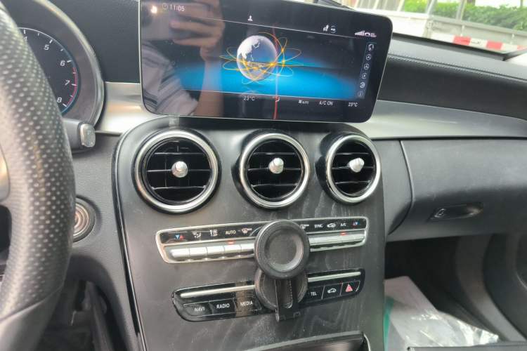 Used Mercedes-Benz C-Class 2020 C 200 L Fashion Edition Sport Version Audio And AC Panel