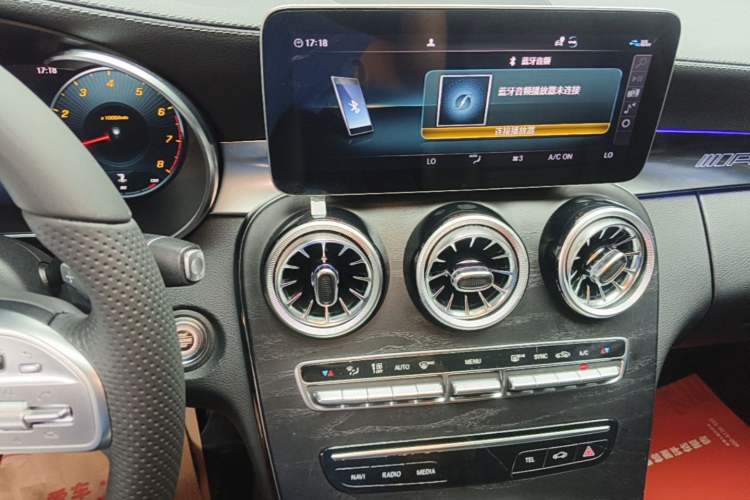 Used Mercedes-Benz C-Class 2020 C 200 L Fashion Edition Sport Version Audio And AC Panel