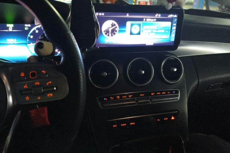 Used Mercedes-Benz C-Class 2020 C 260 L Sport Edition Audio And AC Panel