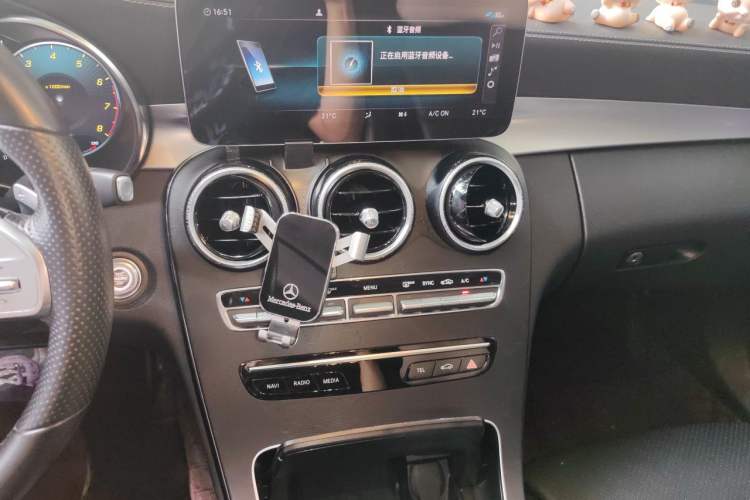 Used Mercedes-Benz C-Class 2020 C 200 L Fashion Edition Sport Version Audio And AC Panel