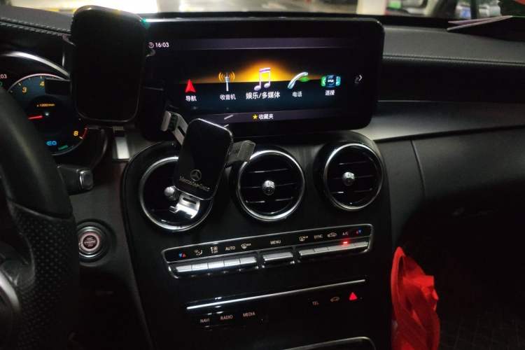 Used Mercedes-Benz C-Class 2020 Restyled C 260 L Sport Edition Audio And AC Panel
