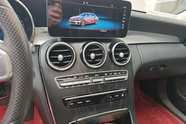 Used Mercedes-Benz C-Class 2020 C 200 L Fashion Edition Sport Version Audio And AC Panel