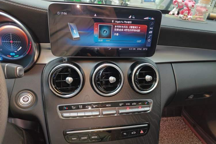Used Mercedes-Benz C-Class 2020 Restyled C 260 L Sport Edition Audio And AC Panel