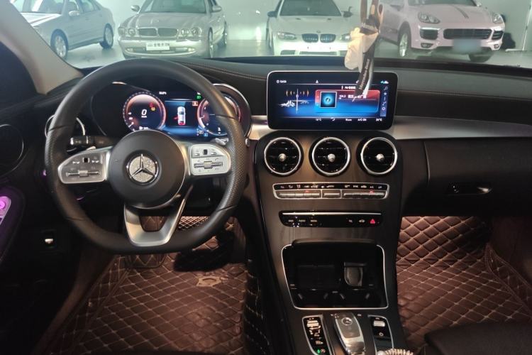 Used Mercedes-Benz C-Class 2020 Updated C 200 L Fashion Edition Center Console
