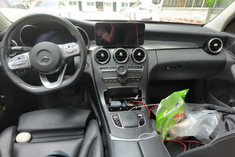 Used Mercedes-Benz C-Class 2020 C 200 L Fashion Edition Sport Version Center Console