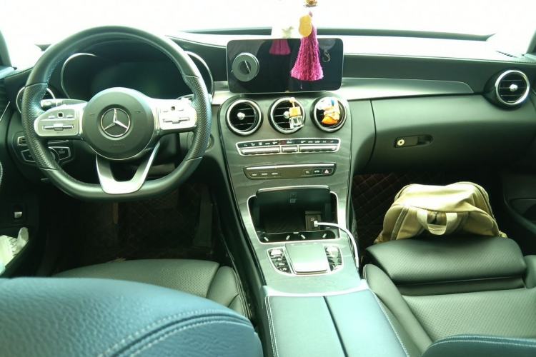 Used Mercedes-Benz C-Class 2020 C 260 L Sport Edition Center Console