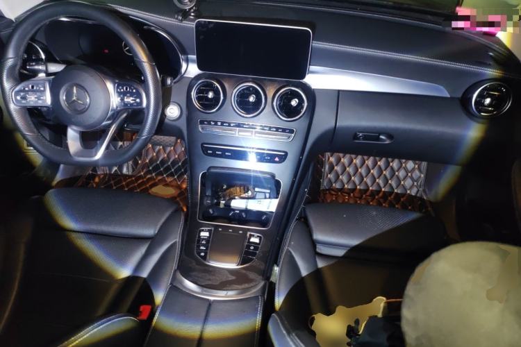 Used Mercedes-Benz C-Class 2020 C 200 L Fashion Edition Sport Version Center Console