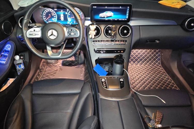 Used Mercedes-Benz C-Class 2020 Restyled C 200 L Fashion Edition Sport Version Center Console