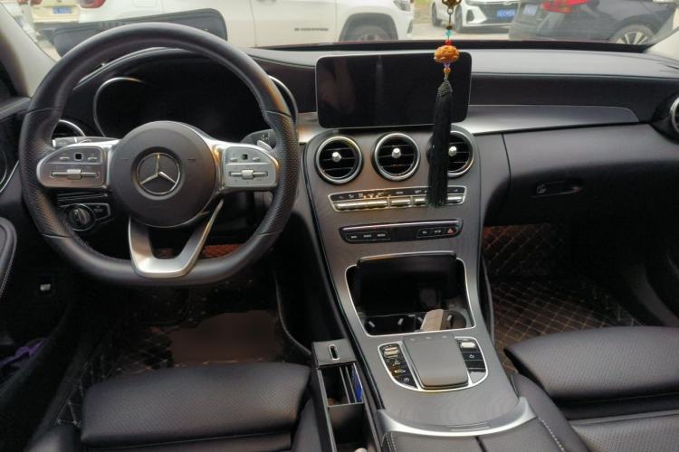 Used Mercedes-Benz C-Class 2020 C 200 L Fashion Edition Sport Version Center Console
