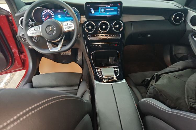 Used Mercedes-Benz C-Class 2020 C 260 Sport Edition Center Console