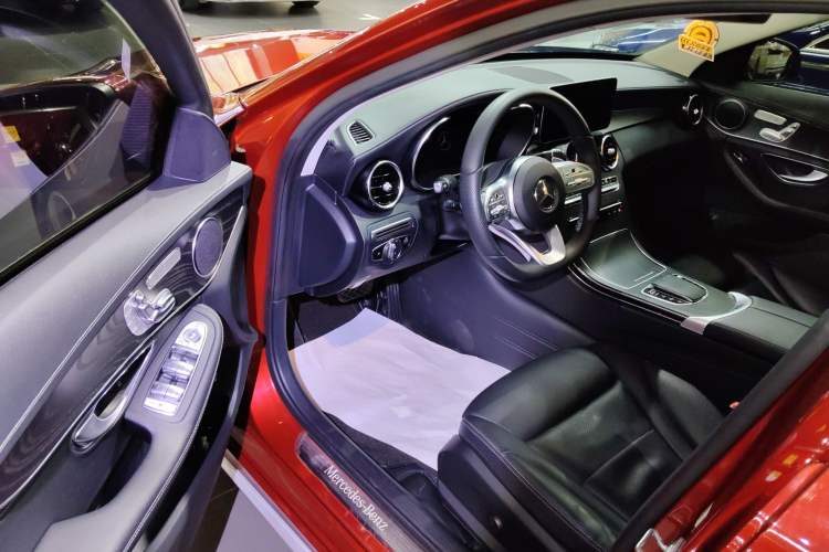 Used Mercedes-Benz C-Class 2020 Restyled C 260 L Sport Edition Driver Seat